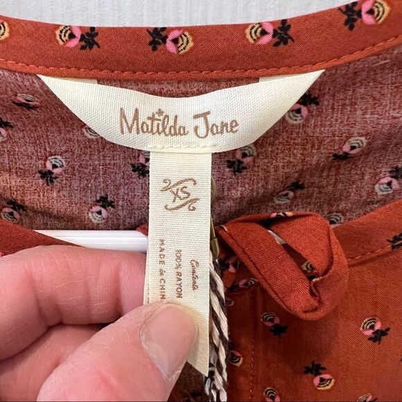 Matilda Jane NWT Sleeveless Assymetrical color block top - Picture 9 of 15